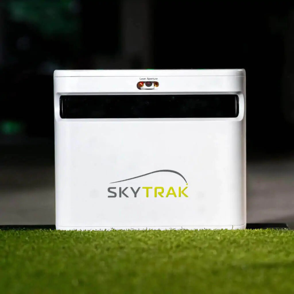 home-golf-simulator-skytrak-skytrak+-launchmonitor-simtech-golfsim-sim