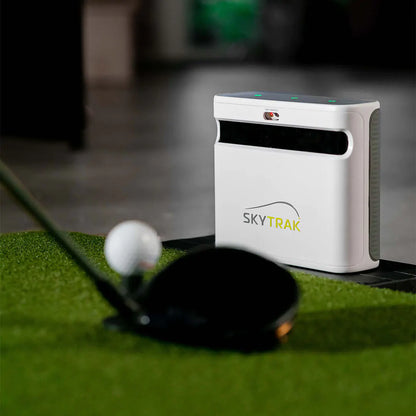 home-golf-simulator-skytrak-skytrak+-launchmonitor-simtech-golfsim-sim